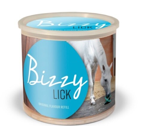 Bizzy Horse Lick